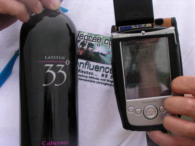 the Argentine "Latitud 33" wine