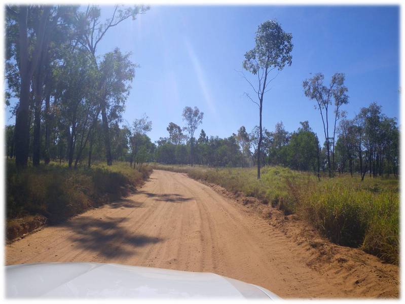 the road west of the Great Dividing Range