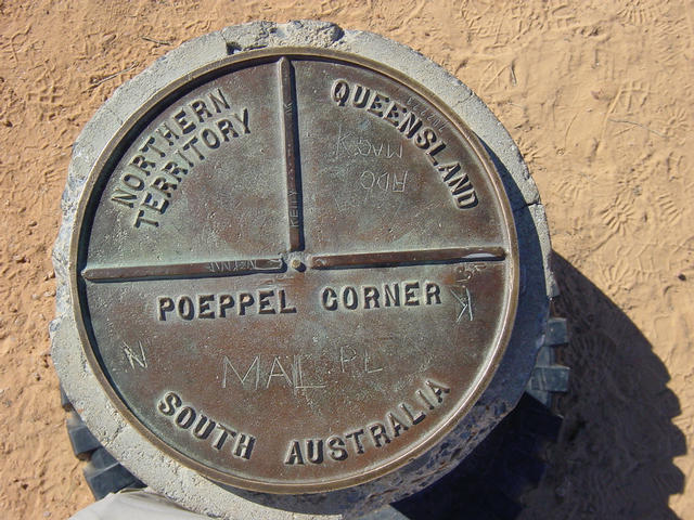 Border marker at Poeppel Corner