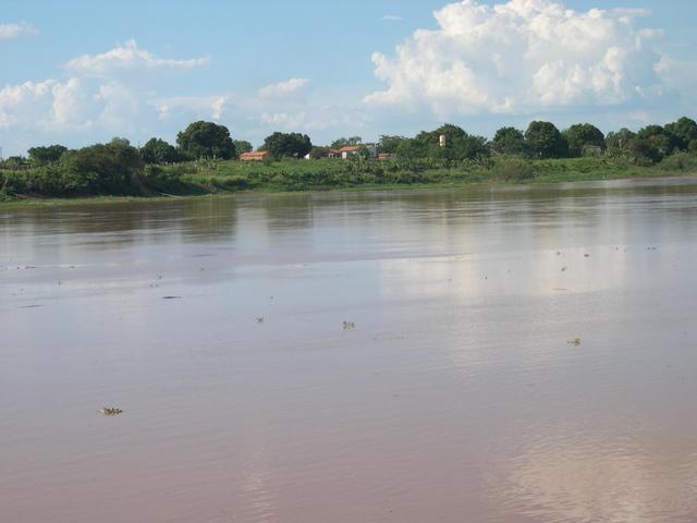 View of Remanso from opposite margin of the river
