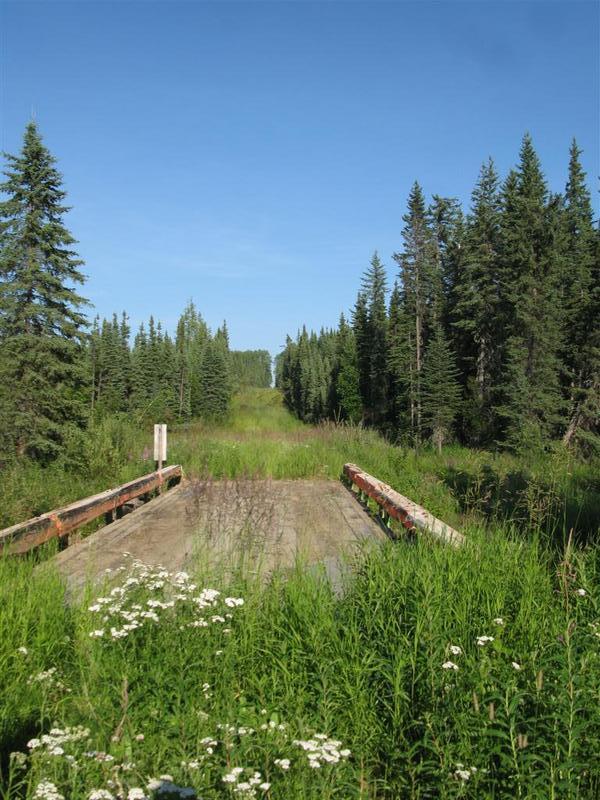 For snowmobiles, there are two creeks to pass with bridges on each, no biggie. We were moving at about pace of 1km/15minutes pushing hard.  Slowed to 1km/20min by the end.