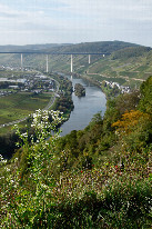 #9: View from the above mentioned parking site over Moselle valley with High Moselle Bridge