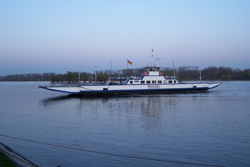 Ferry across the Rhein