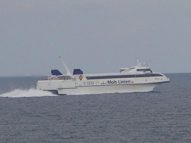 High speed ferry between Århus and Færgehavn