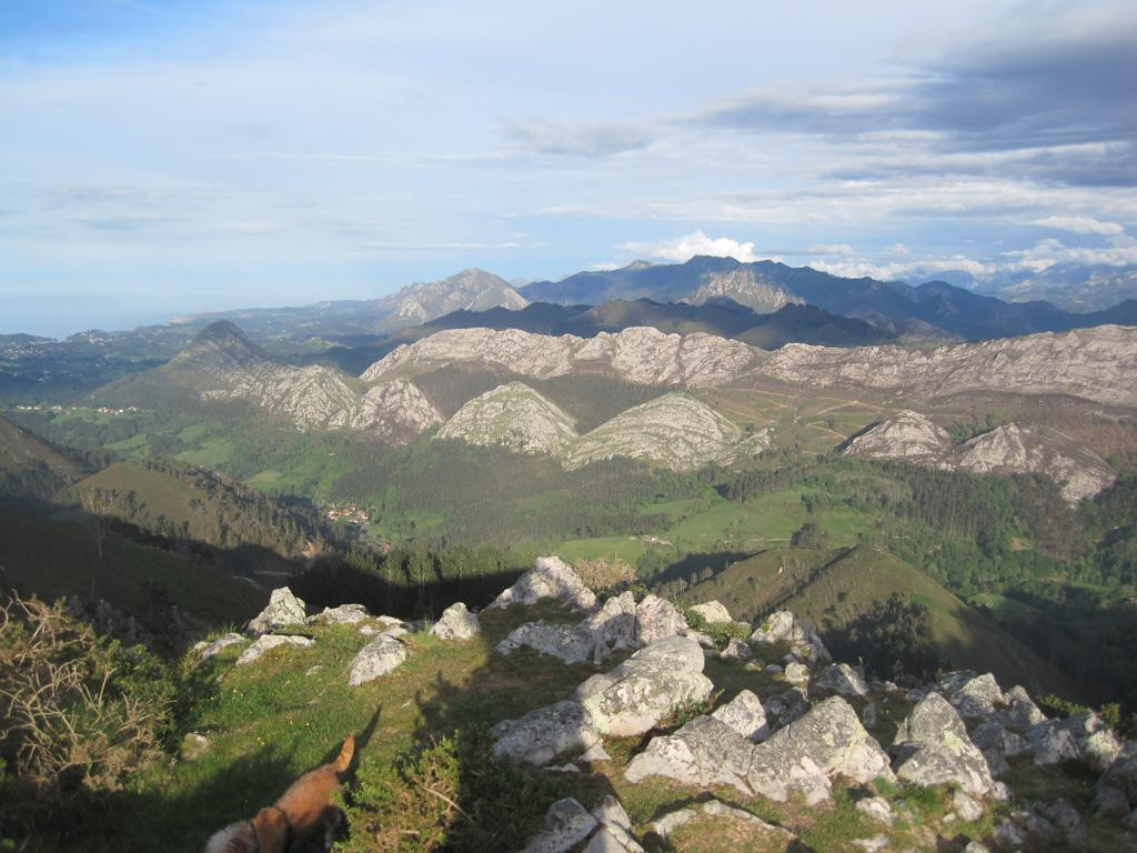 Mirador del Fito - partial view south to picos