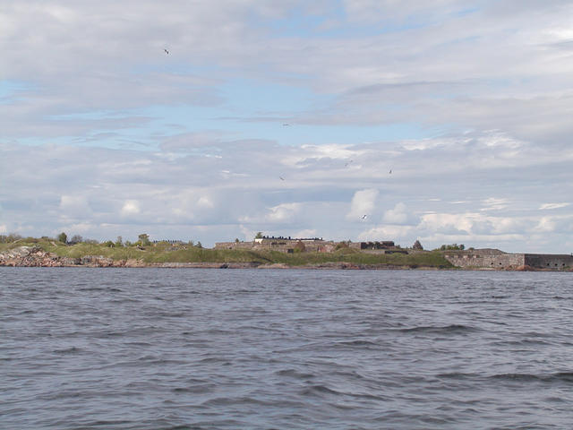 World Heritage Fortress of Suomenlinna situated in front of Helsinki and therefore on our route.