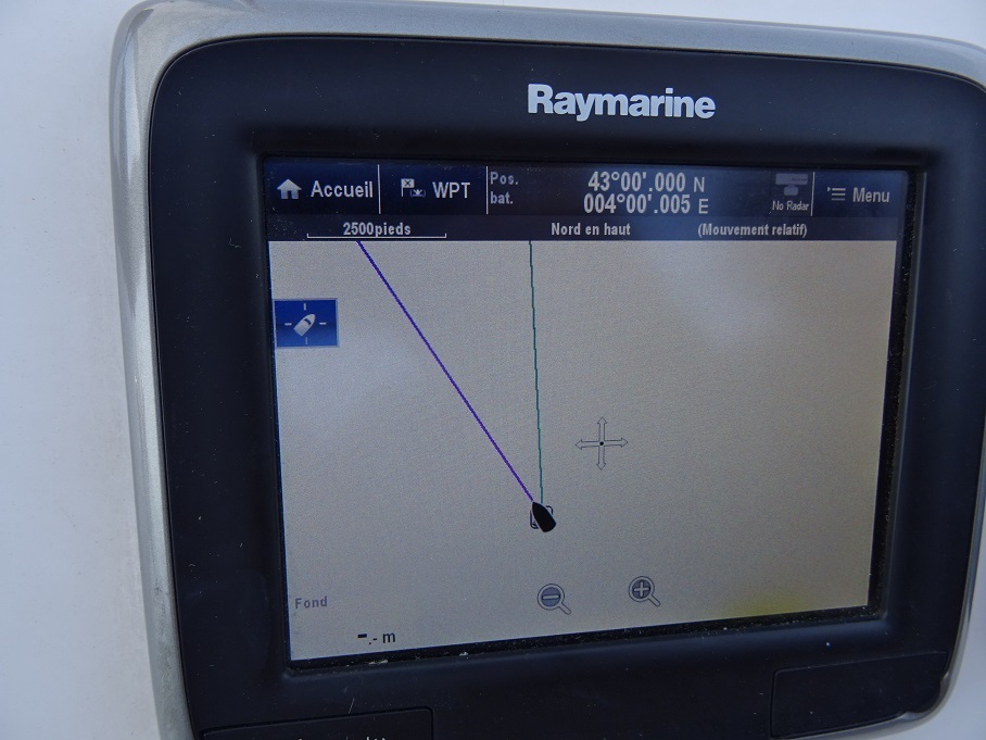 Marine GPS receiver screen