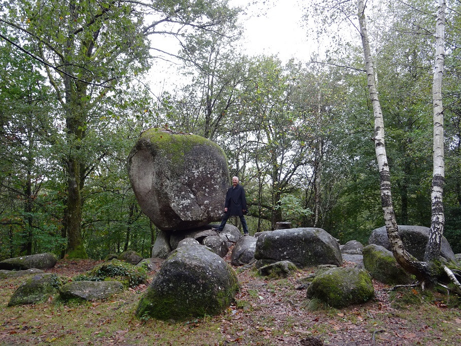 Boscartus balancing rock