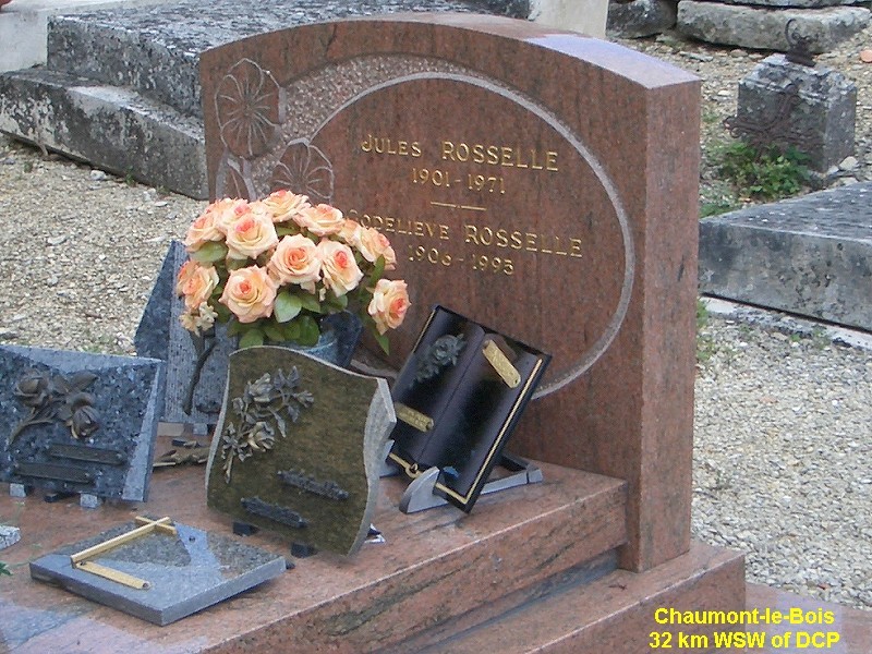 The grave of La Belle (Godelieve) Rosselle and her husband