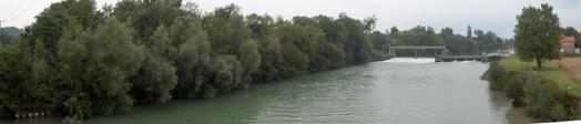 #1: PANORAMIC VIEW OF CONFLUENCE AREA. THE POINT IS IN THE FOREST BESIDE LA MARNE RIVER