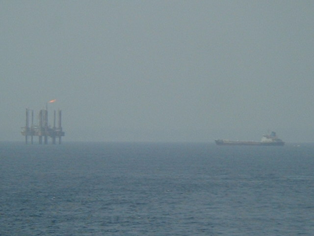 The oilrig APG-1 seen from the Confluence