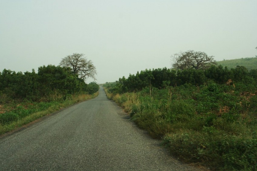 The road between Agomeda and the Confluence