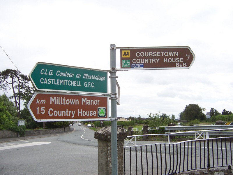 Street signs at the bridge over the canal, looking back towards Athy