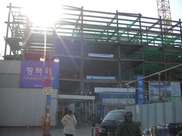Pyeongtaek station, under expansion construction