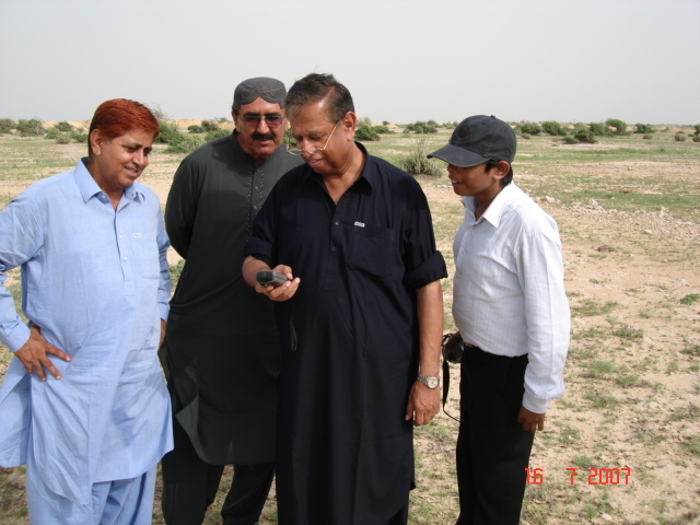 Nawaz,Kasim,Me (akk) and Ali looking zeros on GPS