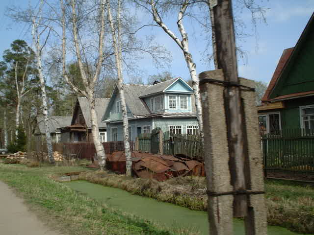 typical Russian wooden houses