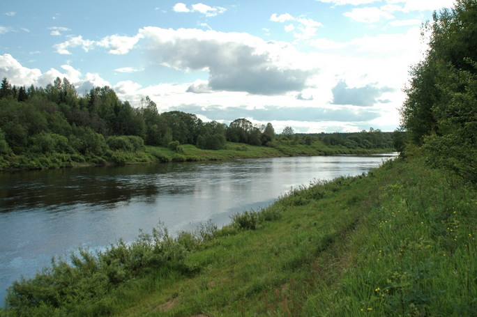 River Yiug. Streaming from the West