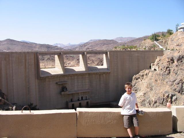 The empty Najrān dam