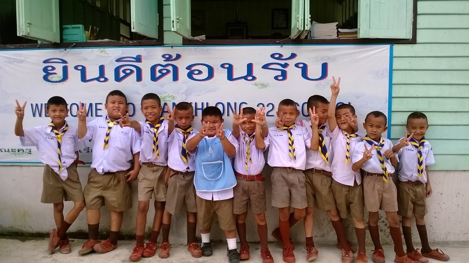 Students at Pak khlong 22 school