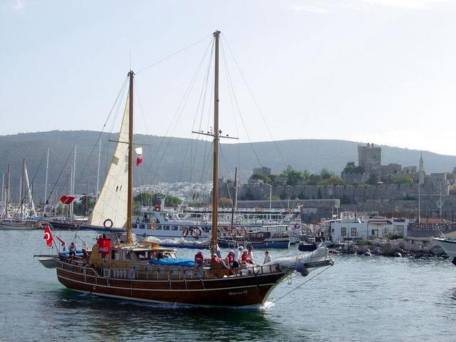 A typical Turkish "Güllet" with Bodrum castle in the background