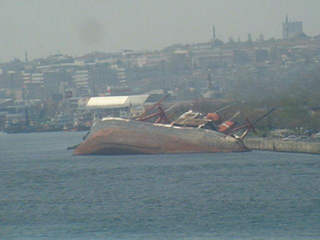 Unintentional end of a sea passage in the Bosporus