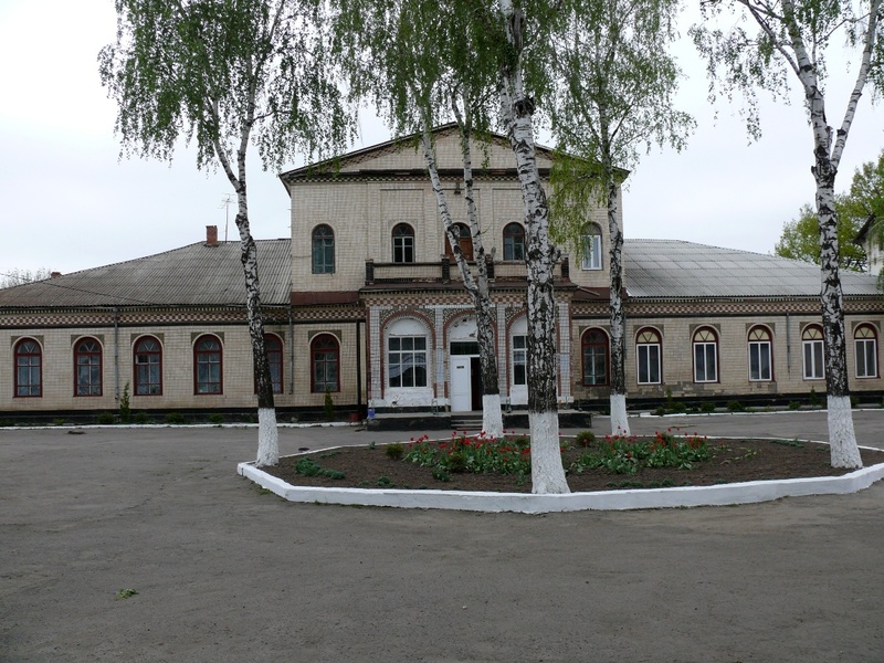 Бывший дворец Потоцких / Former Pototckiy's Palace