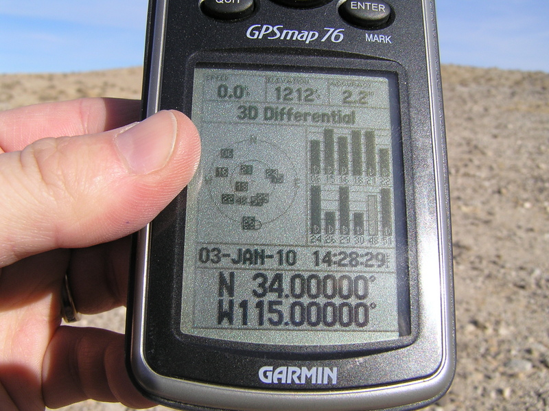 GPS reading at the confluence under wide open skies and plenty of GPS satellites.