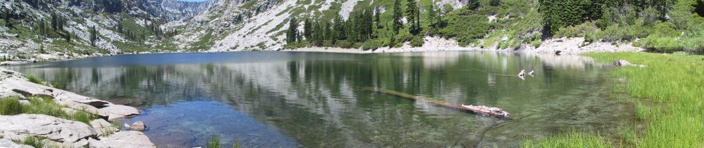 A panoramic view of Emerald Lake.