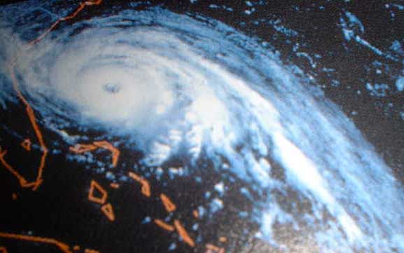 Tropical Storm "Hugo" approaching Charleston SC on 21-sept-1989
