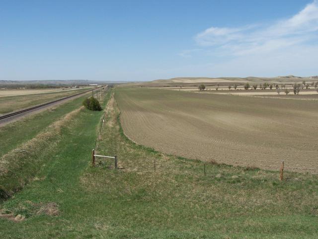 Overview looking west with CP in approximate center.  Fort Union can be seen in the distance.