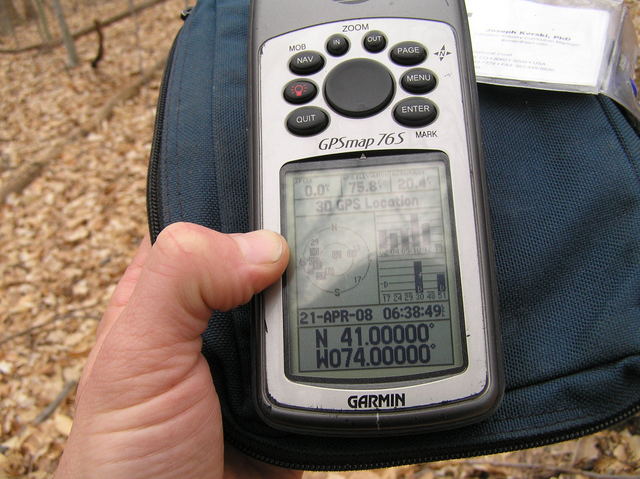GPS reading at the confluence, zeroed out despite the tree cover!