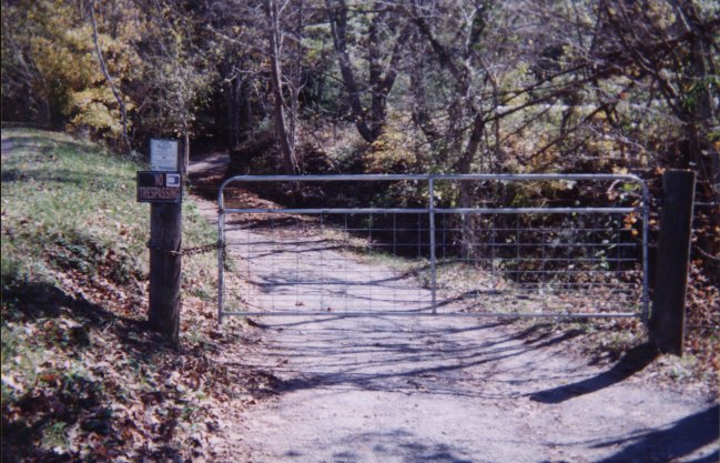 Gate blocking entry to valley with degree confluence point