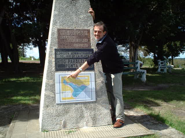 Captain Peter at the 0-km mark monument of Rio Uruguay