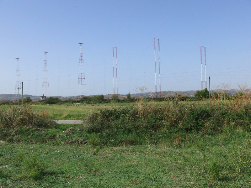 Antennas to the West