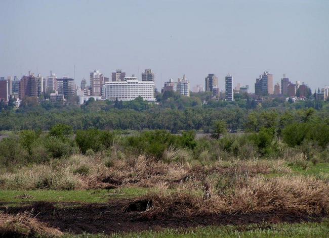 passing Paraná after entering the province of Enre Ríos