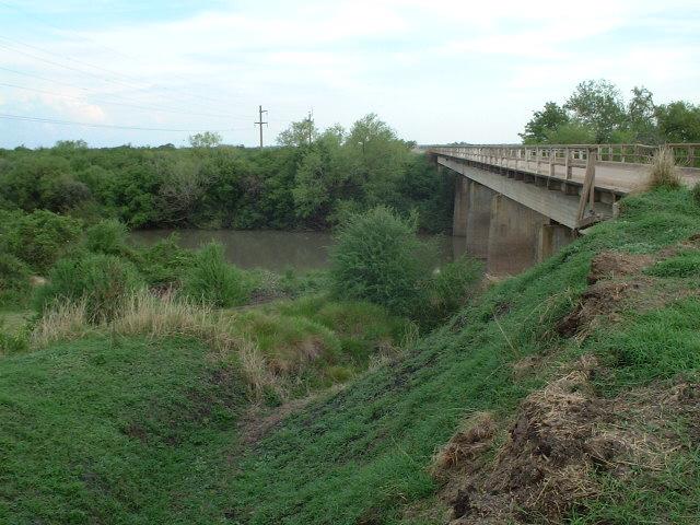 the first bridge to cross on road nr. 22