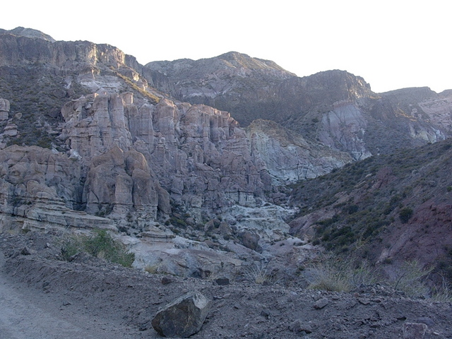 A pocos kilometros de la confluencia en el Cañon del Atuel - A few kilometres of the DC inside of the Atuel`s Canyon