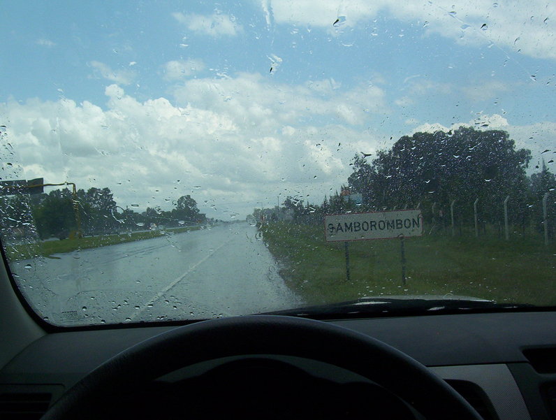 RAINS ON ROUTE 2. LLUVIA EN LA RUTA 2 