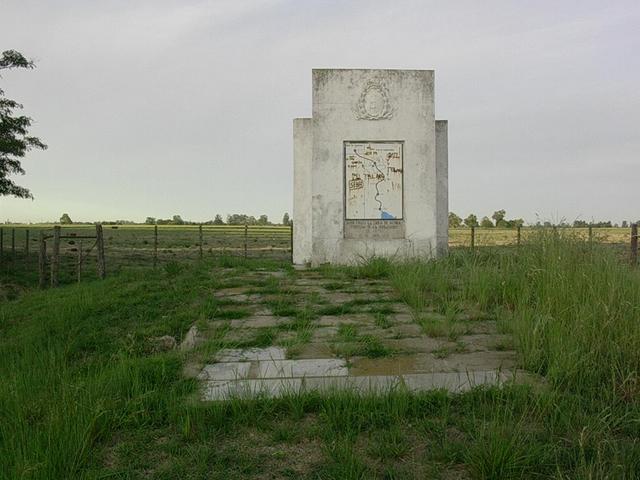 Monumento a la Zanja de Alsina - Memorial of Alsina´s Trench