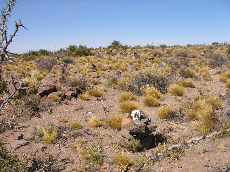 Vista Sur y monolito.