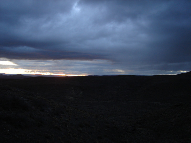 Vista hacia el oeste con la tormenta cercana - View to the west with the near storm