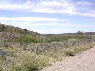 #1: Vista hacia la confluencia desde la R3 - View to the confluence from route 3