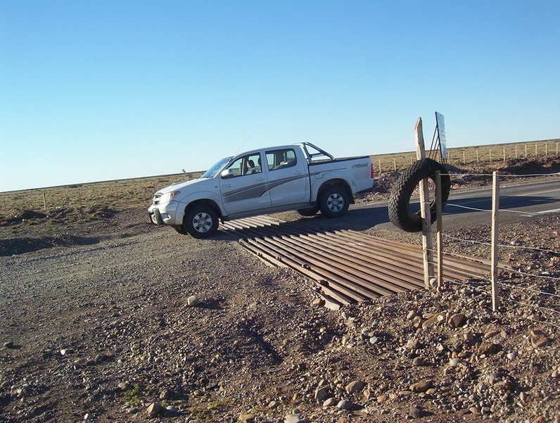 Divisorio provincial Santa Cruz-Chubut. State border Santa Cruz-Chubut