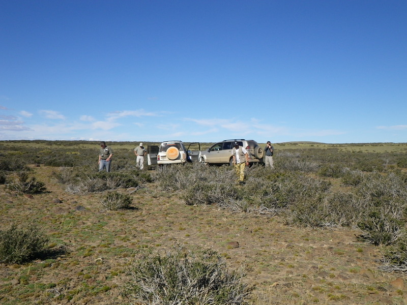 Hombres y vehículos osbre la confluencia - Man and vehicles on the confluence