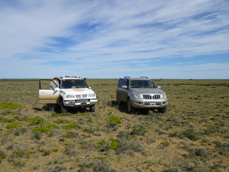 Hombres y vehiculos en la confluencia - Man and vehicles on the confluence