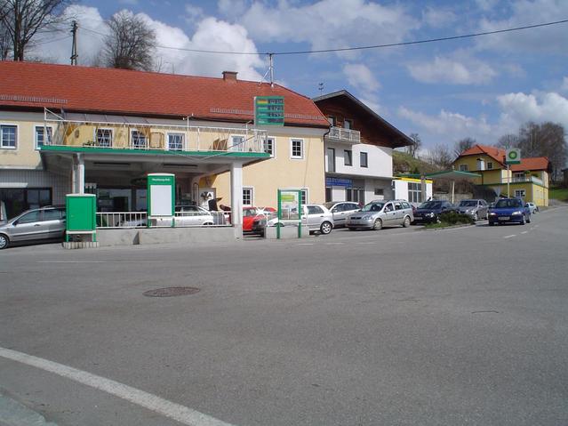 Queue of German cars taking advantage of cheaper fuel prices in Austria