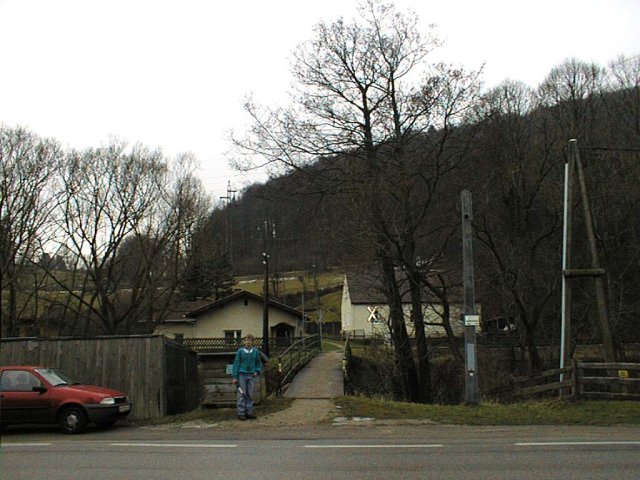 Railway station 1.6 km from the confluence