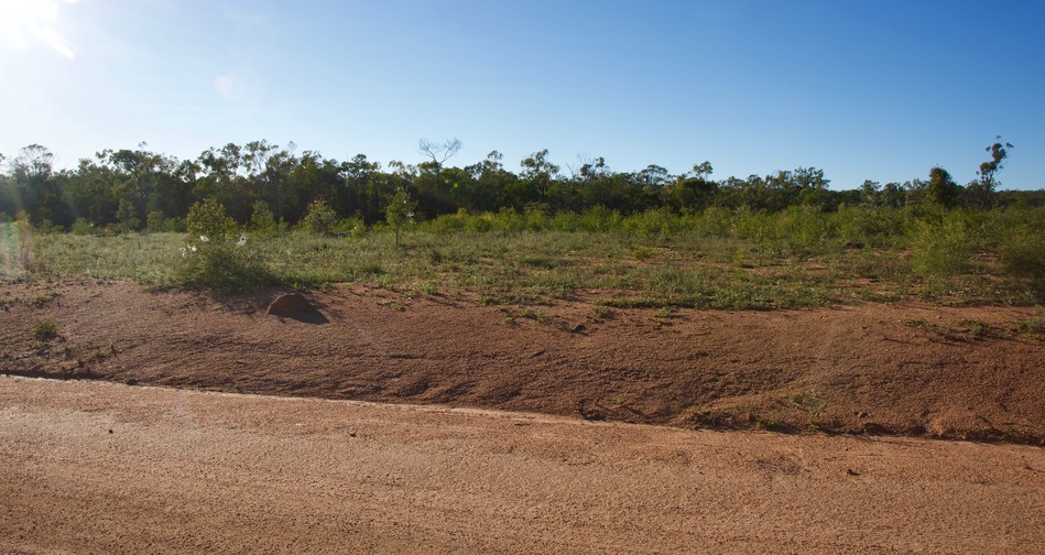 A view eastwards towards the confluence point from my closest approach - 8.77 km away