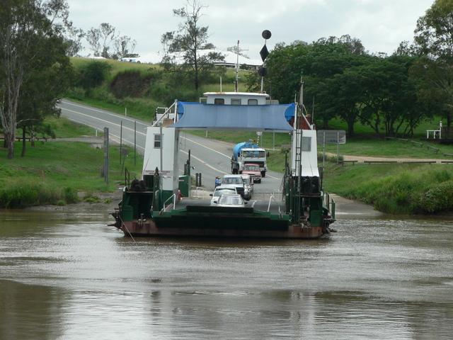 Crossing the Brisbane River on the Moggill Ferry