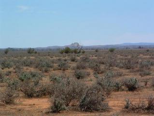 #1: The confluence site - telephoto has foreshortened view of hills